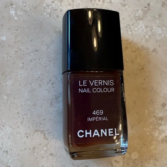 CHANEL Le Vernis Nail Colour in Deep Brown 469 imperial - Picture 2 of 4